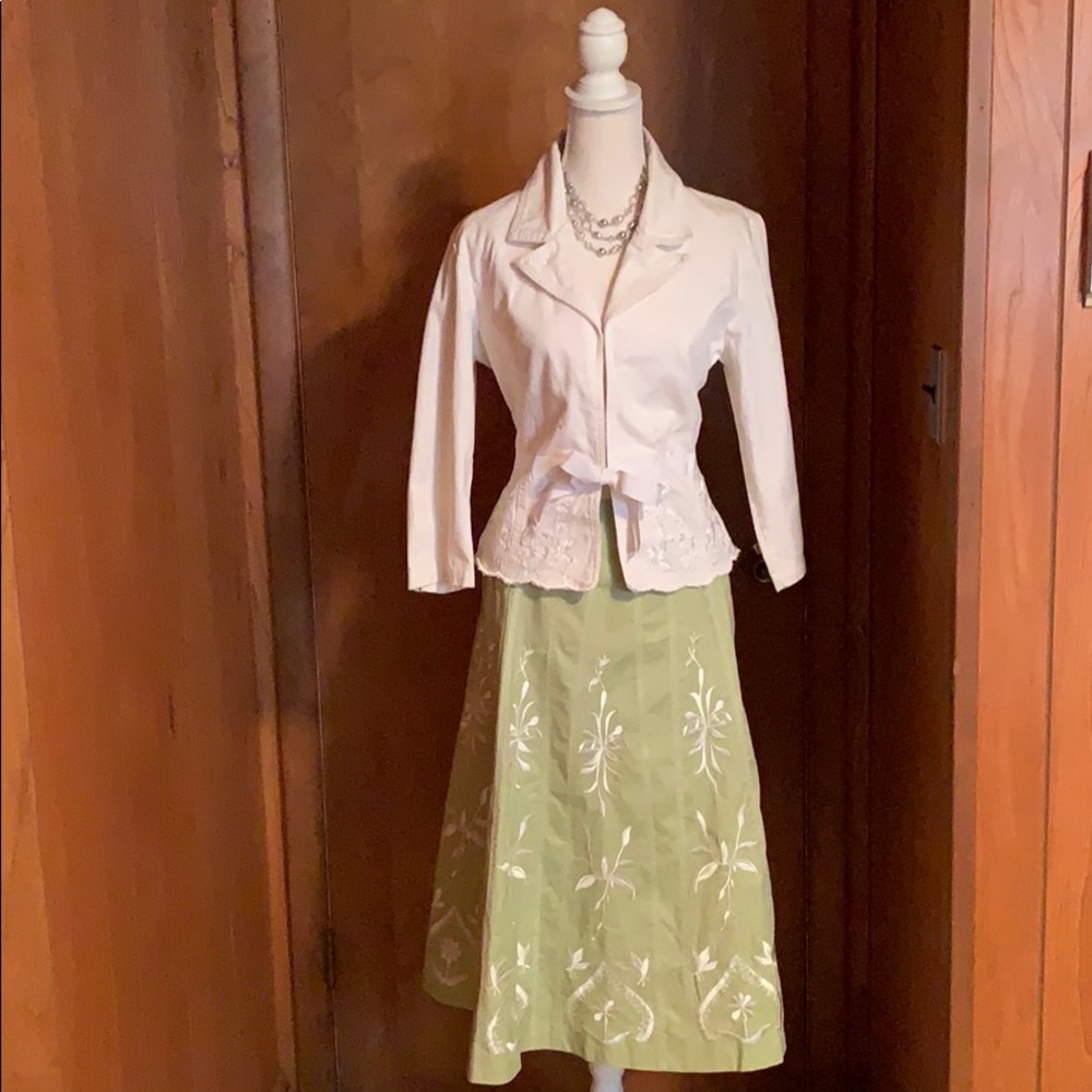 Dialogue embroidered celery green colored skirt